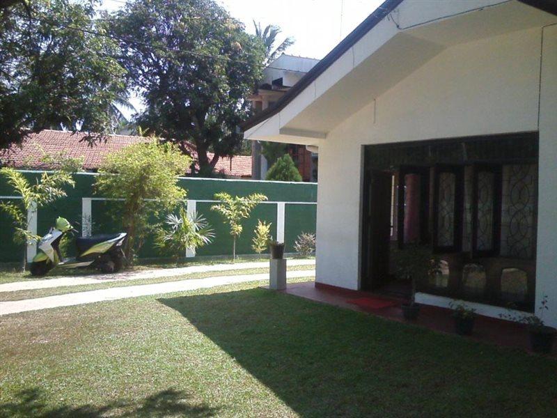 Mazz Homestay Negombo Exteriör bild