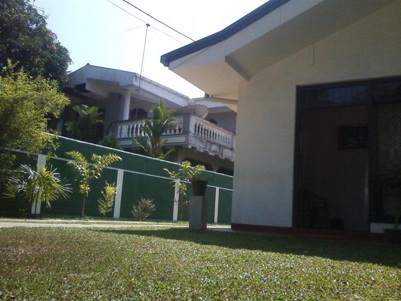 Mazz Homestay Negombo Exteriör bild